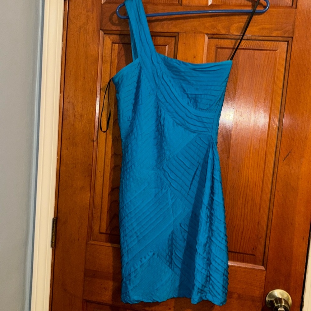EUC BEBE BLUE ONE-STRAP, TIGHT FITTING, ABOVE THE KNEE DRESS